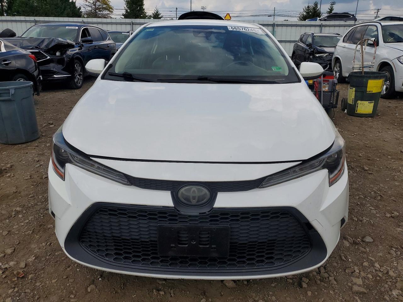 2020 Toyota Corolla Le - Image 5