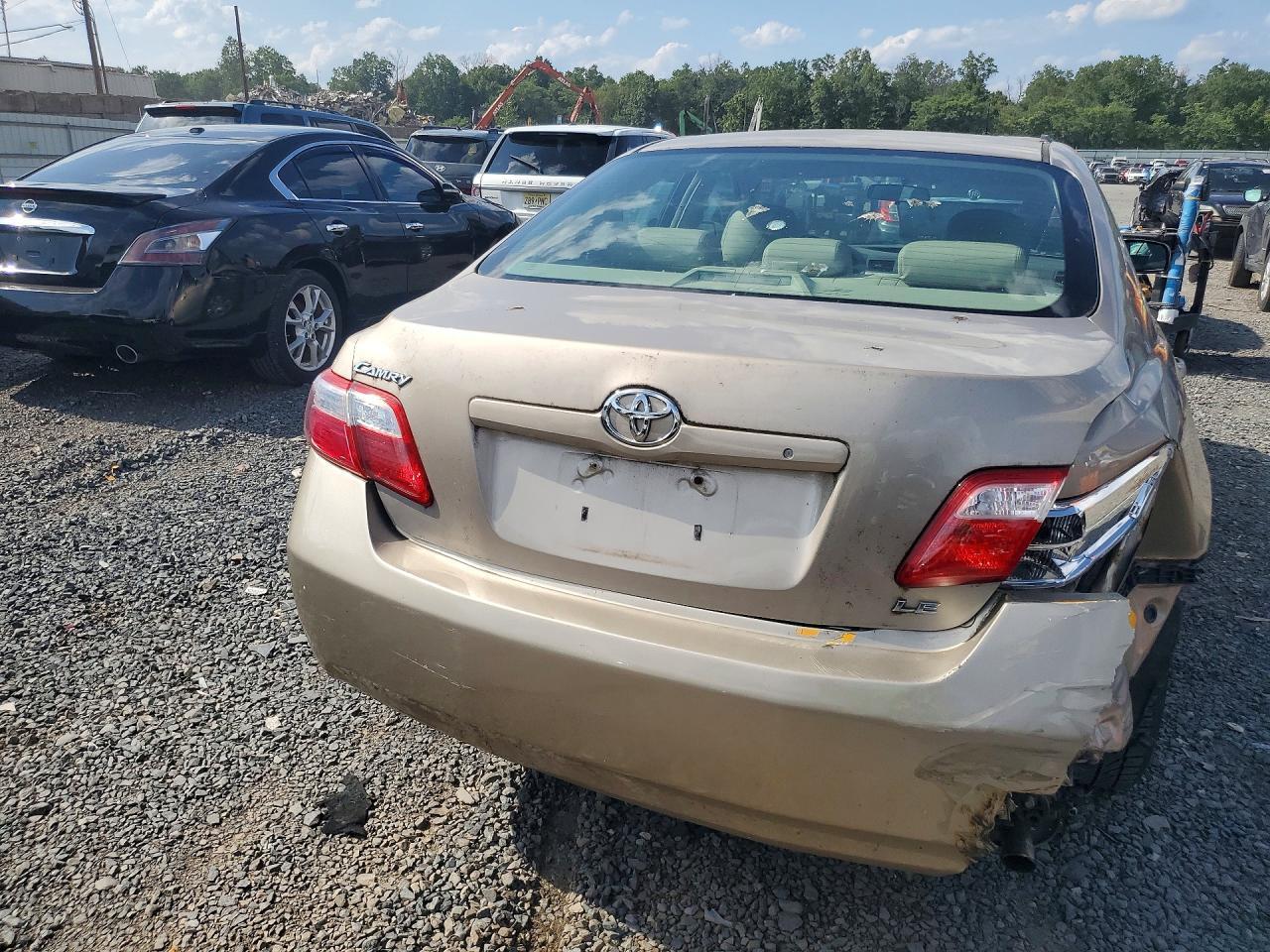 2009 Toyota Camry Le - Фото 6