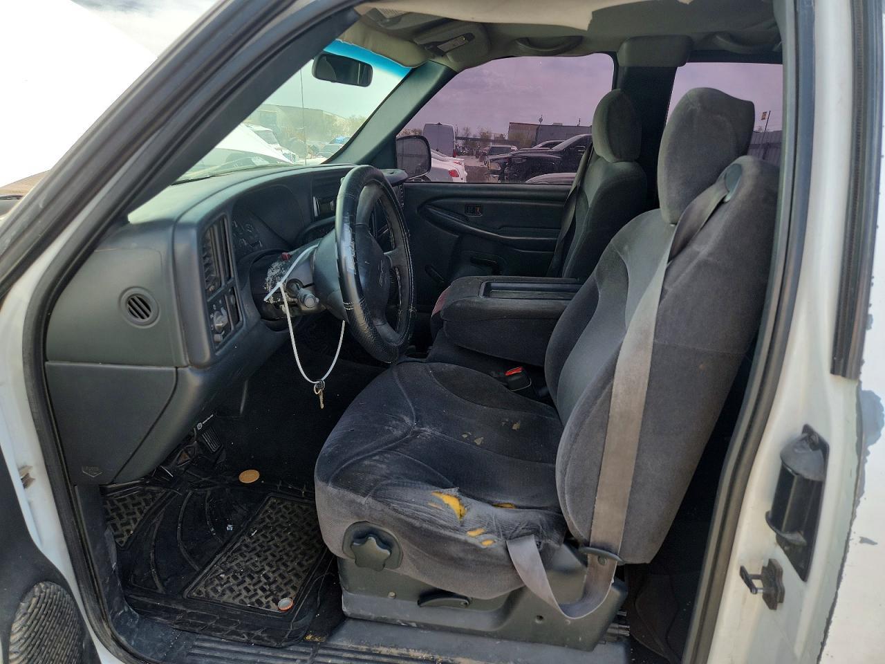 2001 GMC New Sierra C1500 - Фото 7
