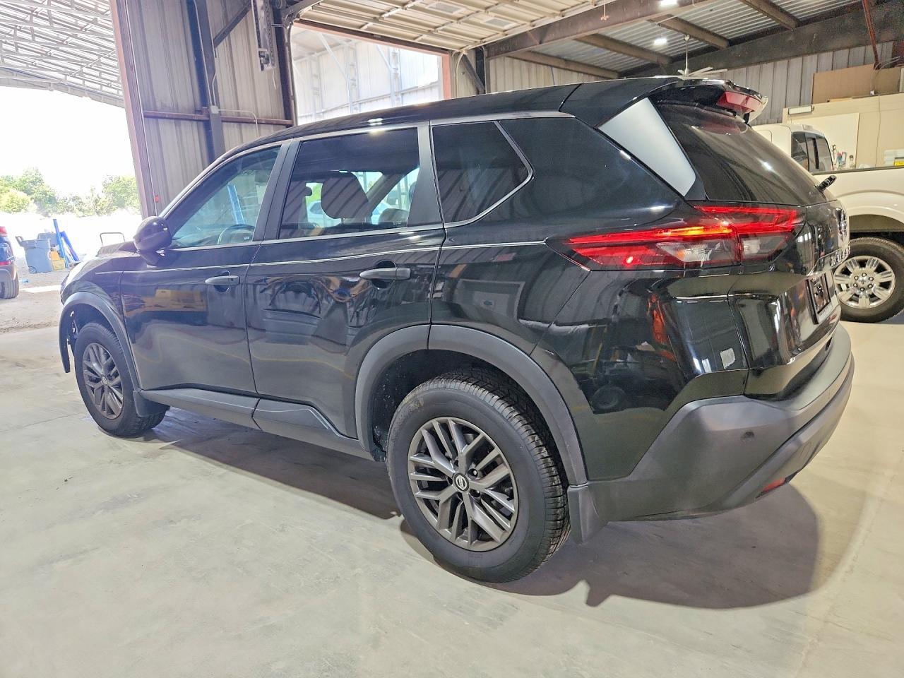 2021 Nissan Rogue S - Фото 2