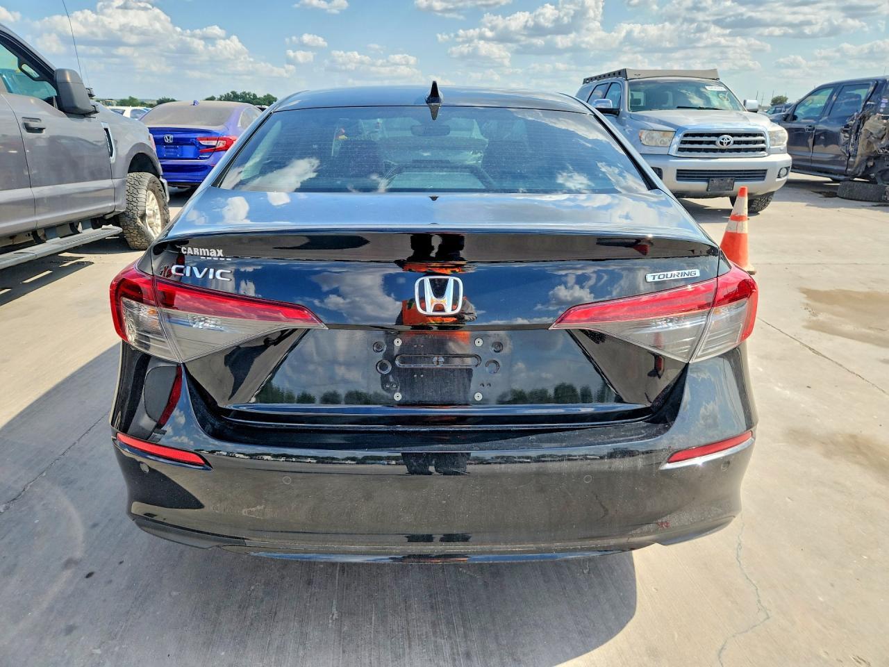 2023 Honda Civic Touring - Image 6