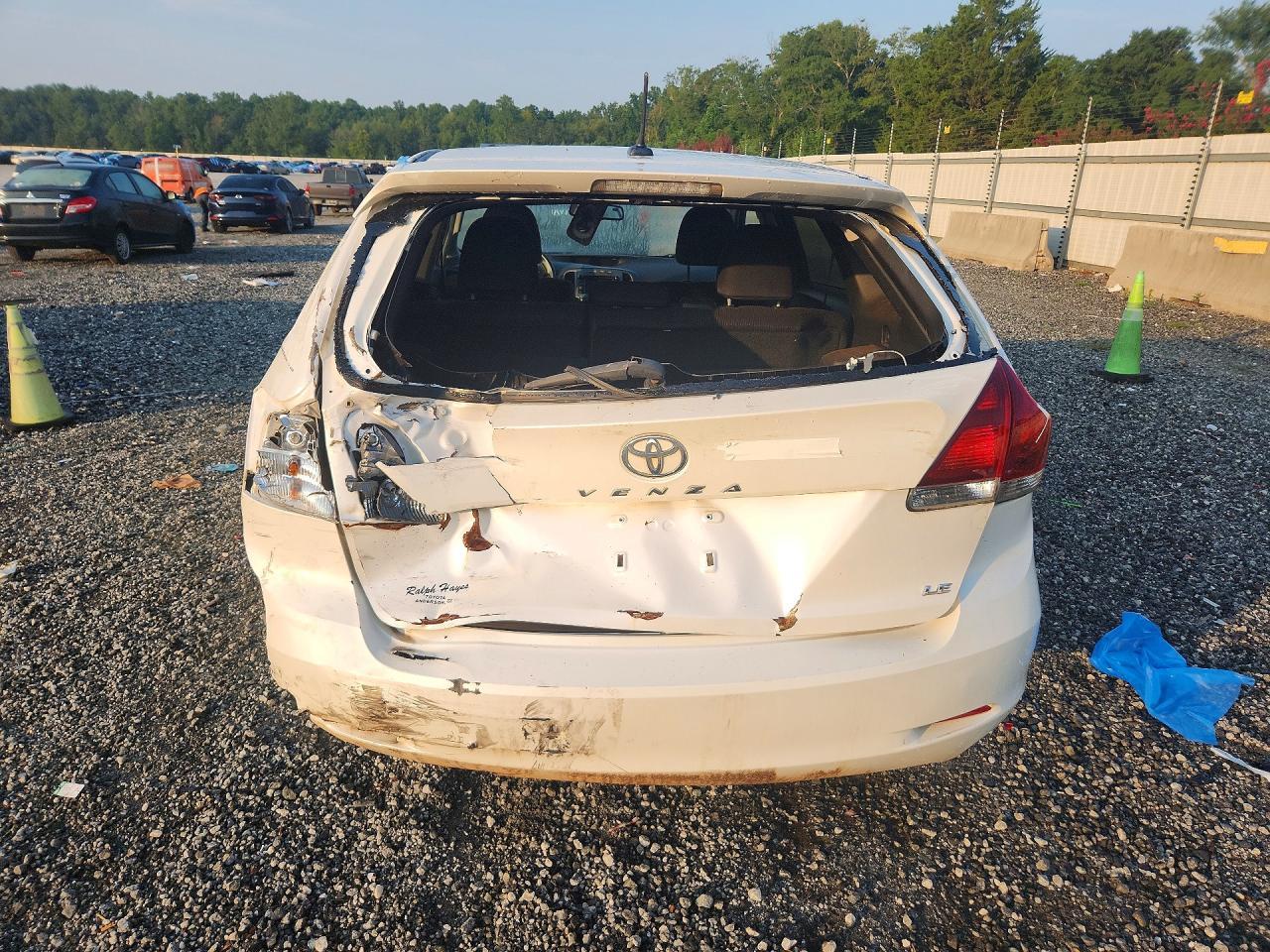 2014 Toyota Venza Le - Image 6
