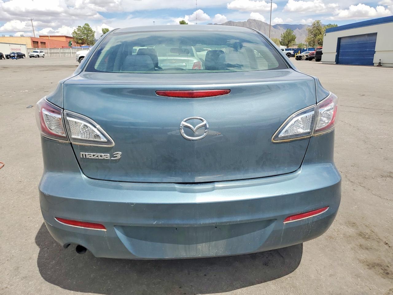 2012 Mazda 3 I - Image 6