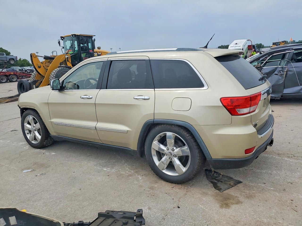2012 Jeep Grand Cherokee Overland - Фото 2