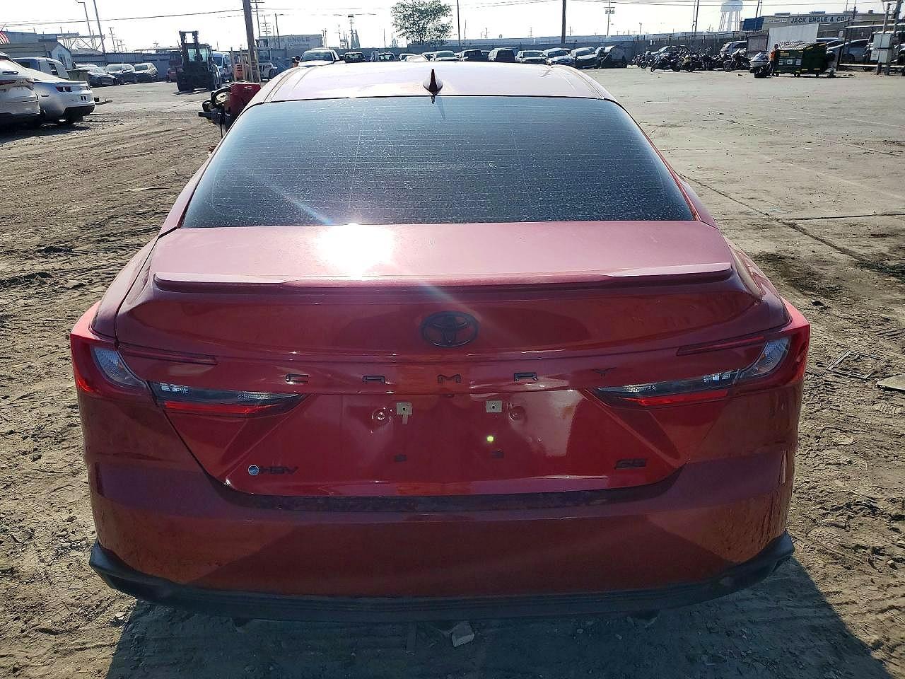 2025 Toyota Camry Se - Image 6