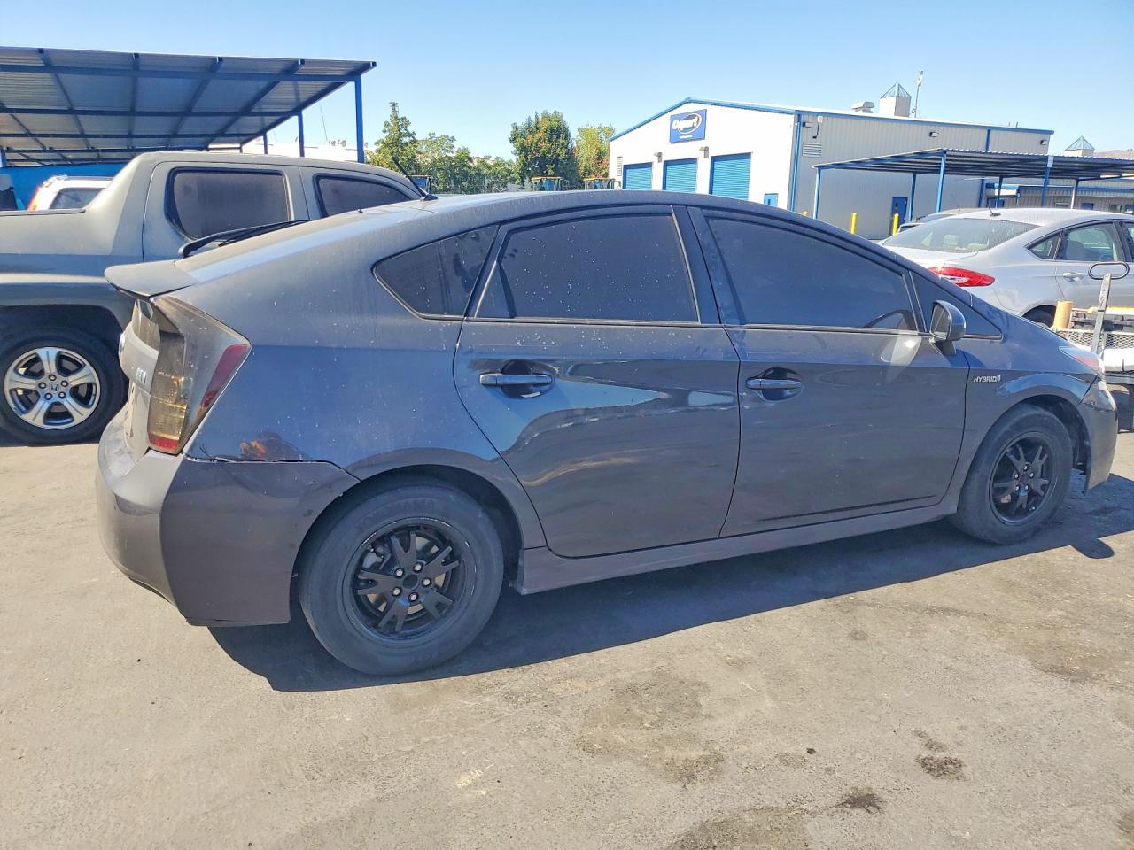 2015 Toyota Prius Two - Фото 3