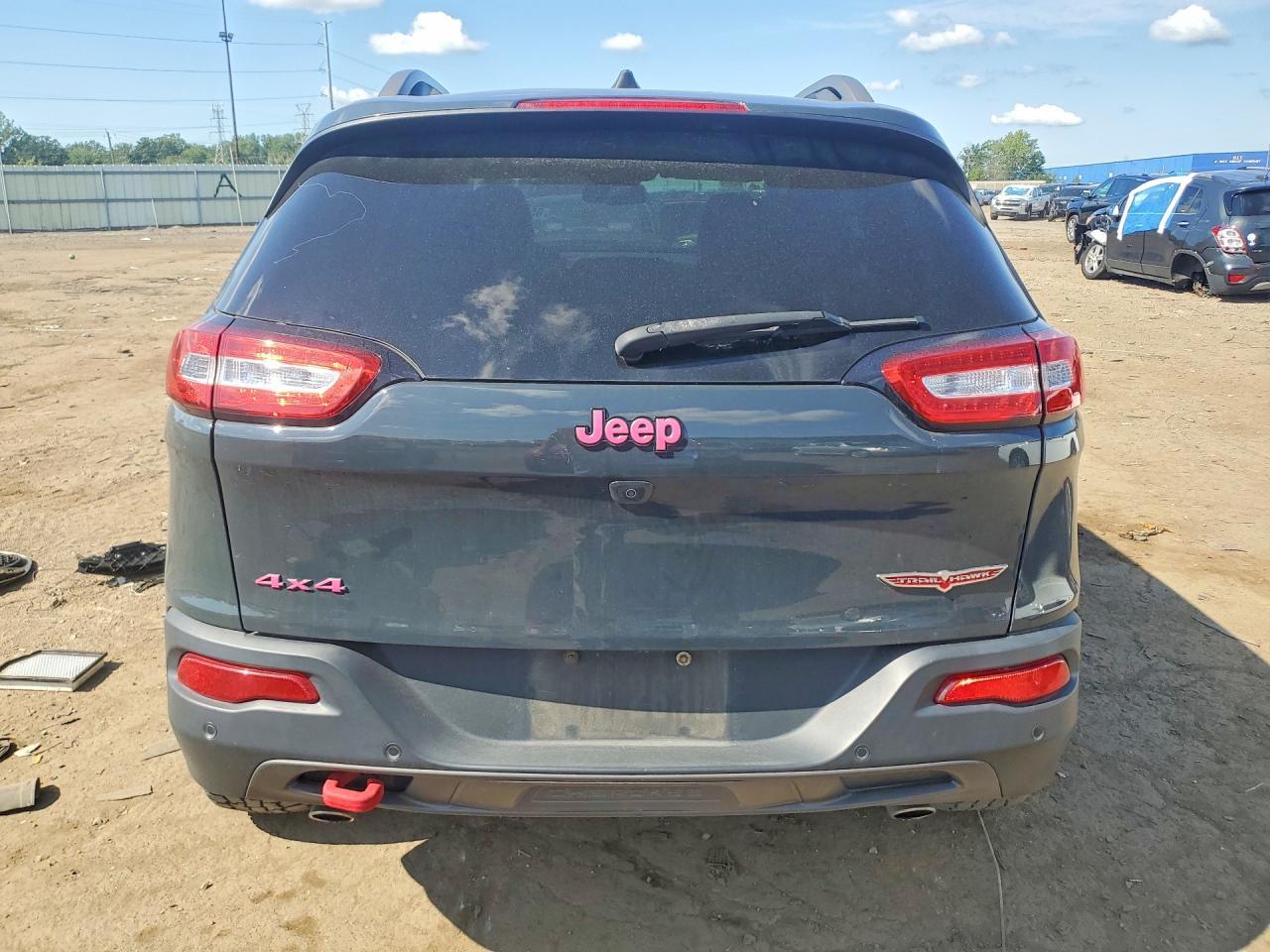 2016 Jeep Cherokee Trailhawk - Image 6
