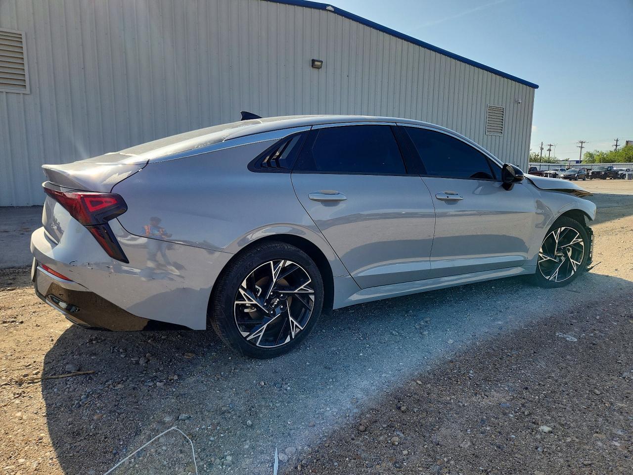 2025 Kia K5 Gt Line - Image 3