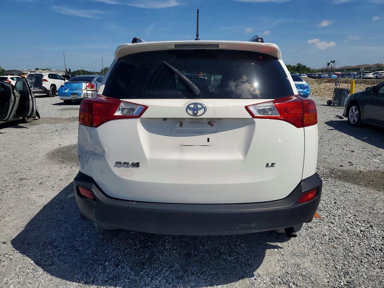 2015 Toyota Rav4 Le - Image 6
