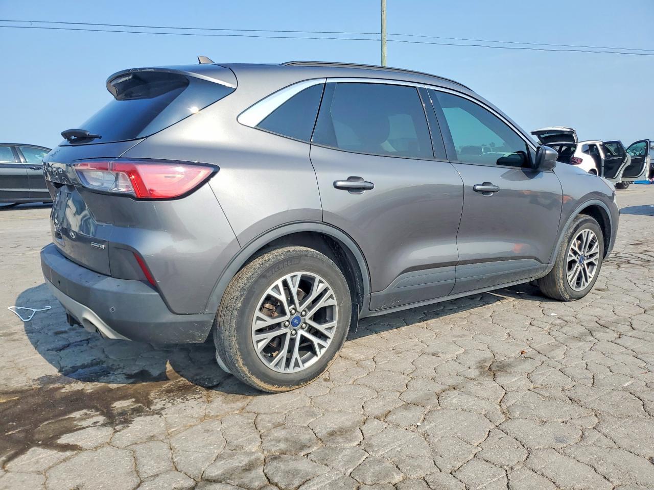 2021 Ford Escape Sel - Фото 3