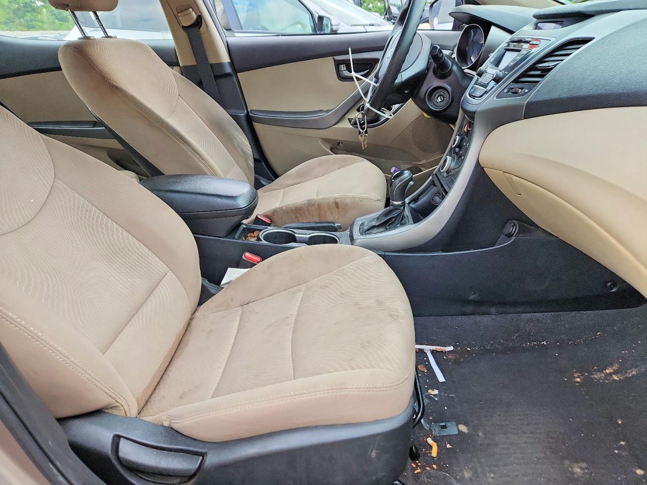 2016 Hyundai Elantra Se - Image 7