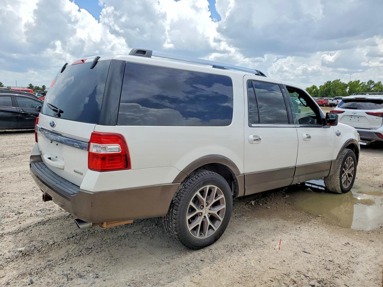 2015 Ford Expedition El Xlt - Фото 3