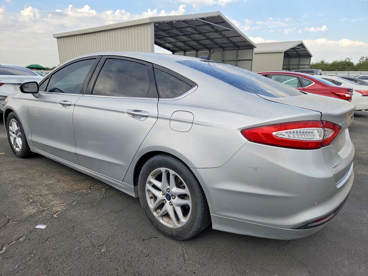2016 Ford Fusion Se - Фото 2