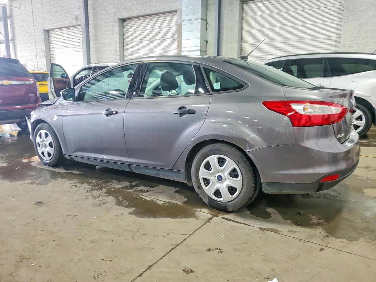 2014 Ford Focus S - Фото 2