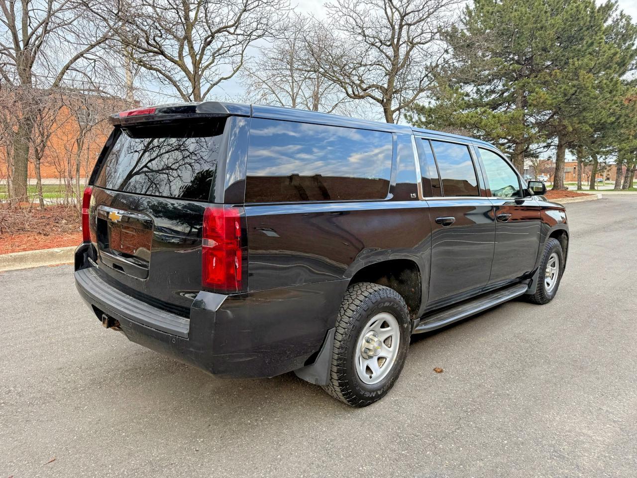 2015 Chevrolet Suburban K1500 - Image 4