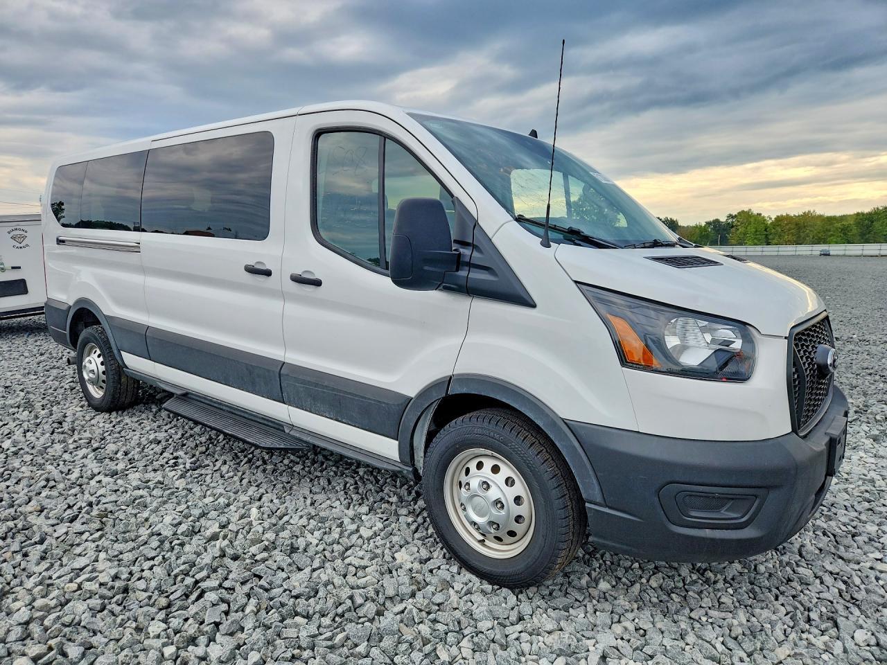 2025 Ford Transit T-350 - Фото 4
