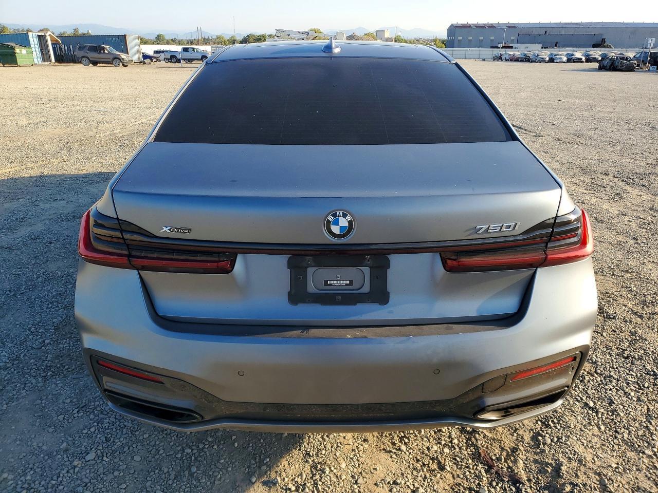 2022 BMW 750 Xi - Фото 6