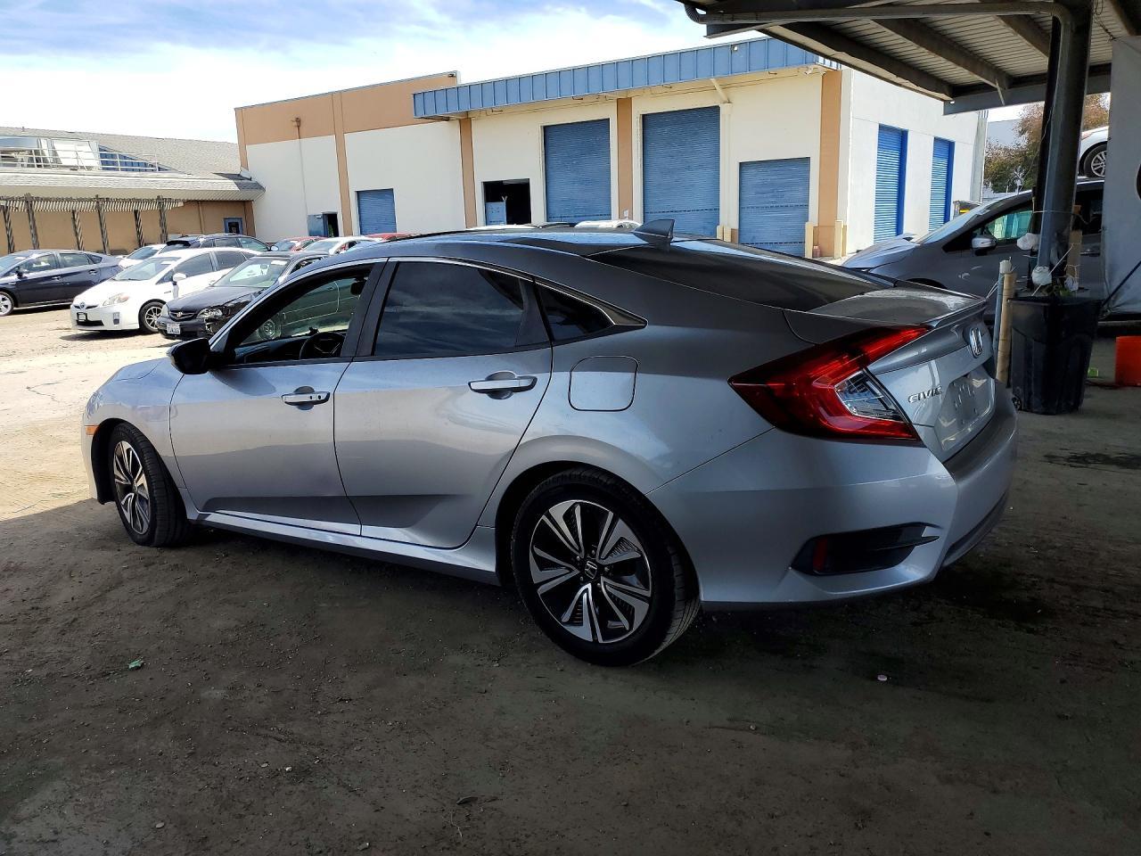 2018 Honda Civic Ex - Фото 2