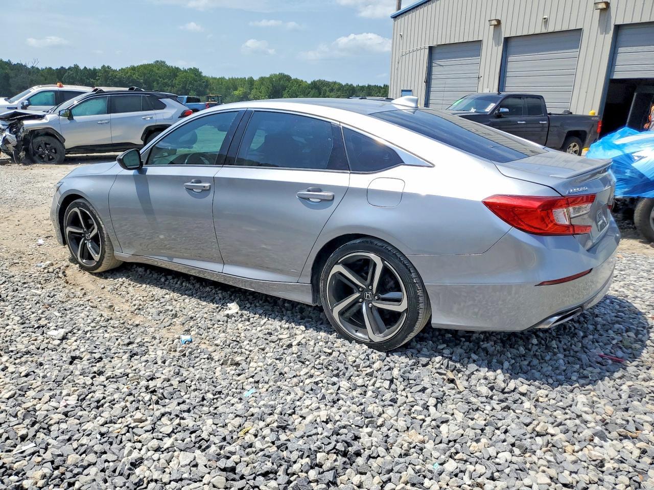 2020 Honda Accord Sport - Фото 2