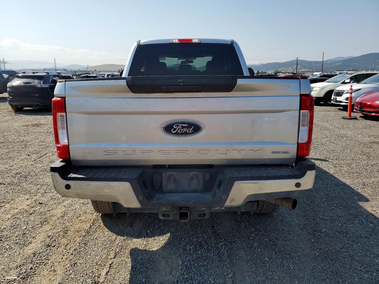2019 Ford F250 Super Duty - Image 6