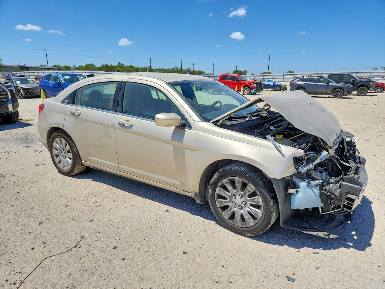 2013 Chrysler 200 Lx - Фото 4