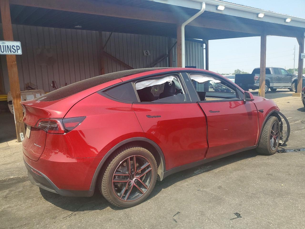 2024 Tesla Model Y - Фото 3