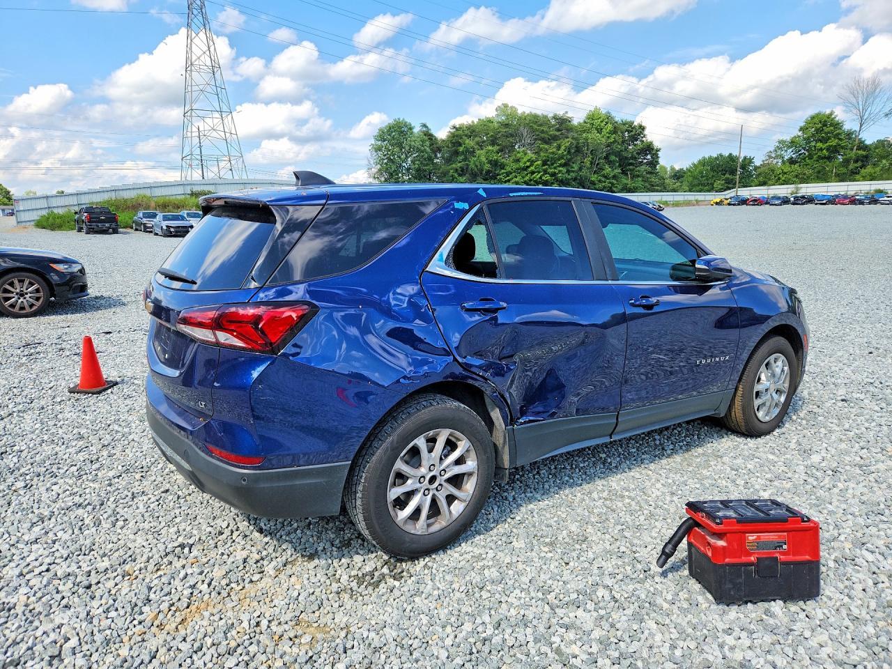 2022 Chevrolet Equinox Lt - Image 3