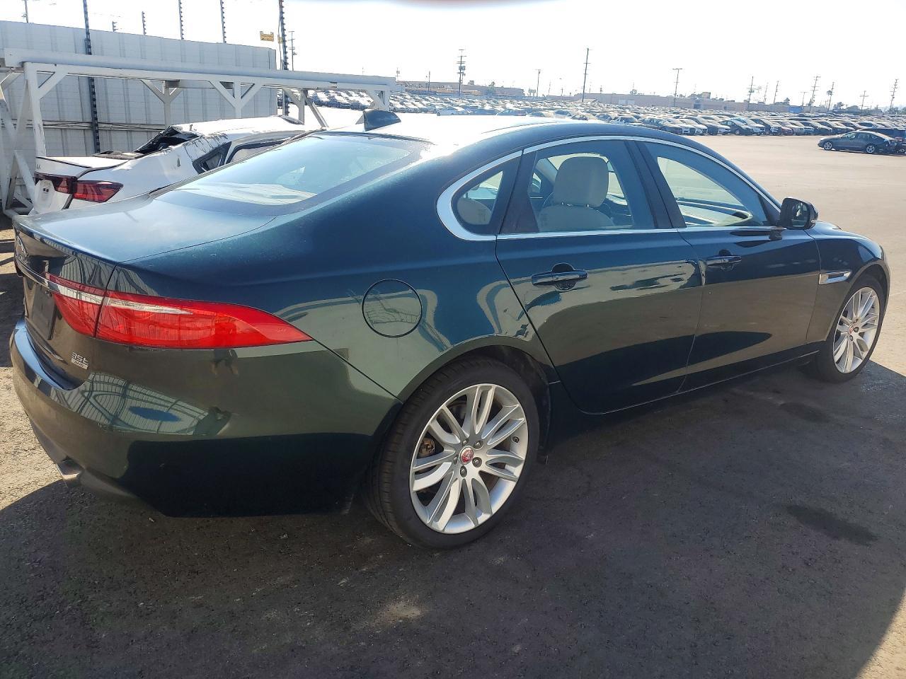 2016 Jaguar Xf Prestige - Image 3