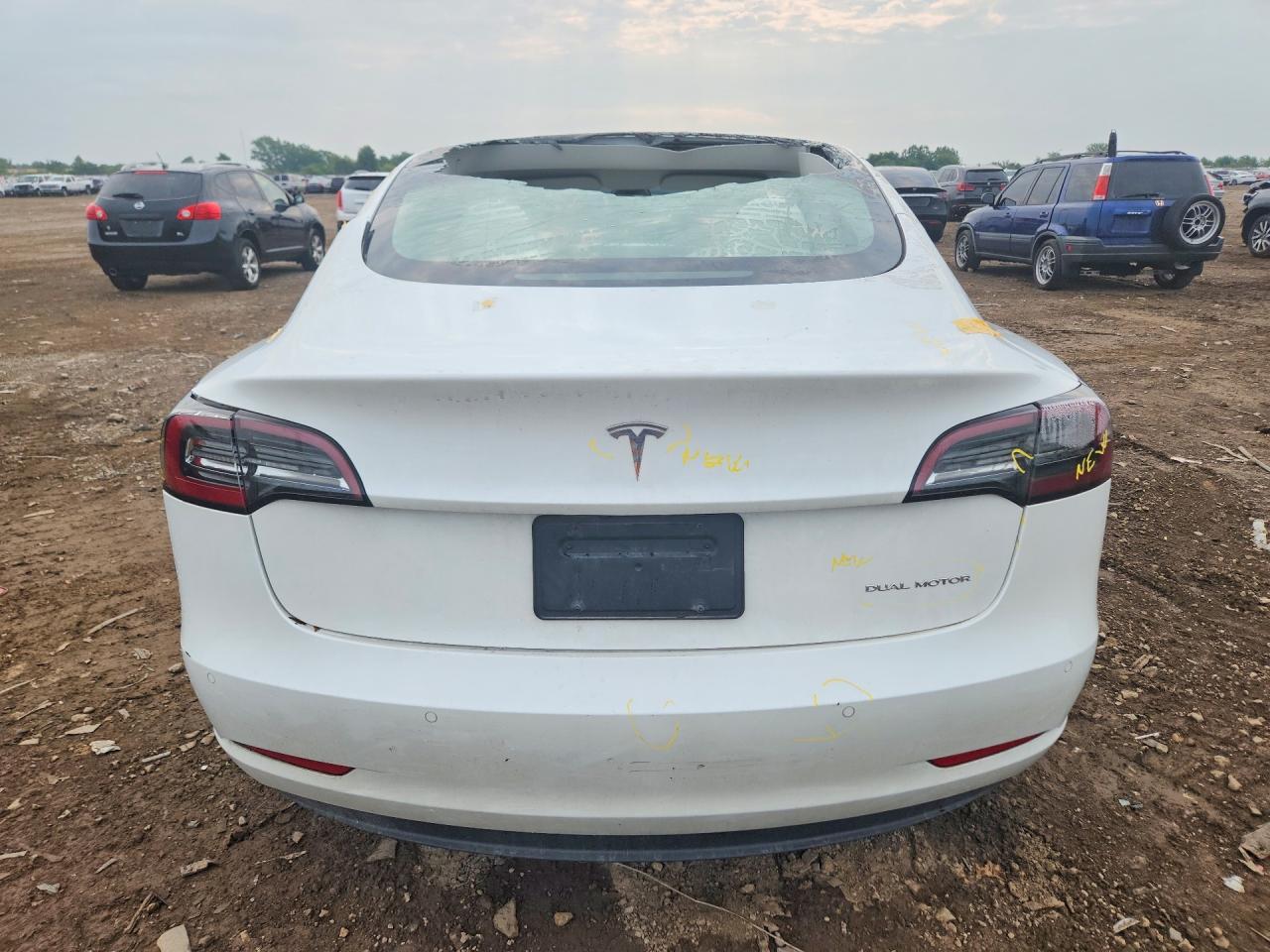 2022 Tesla Model 3 - Фото 6