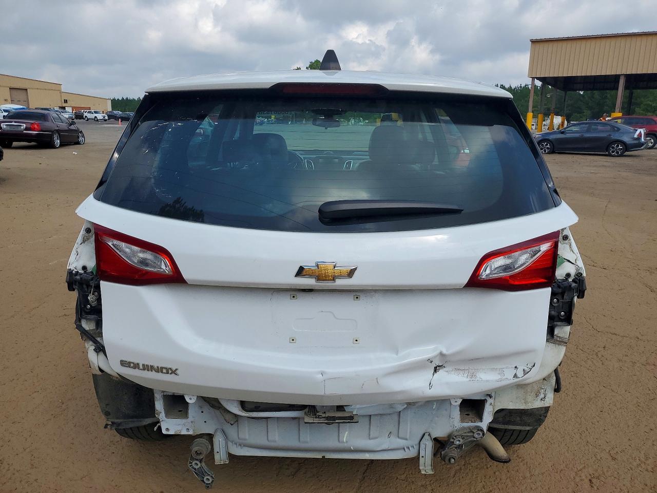 2018 Chevrolet Equinox Ls - Фото 6