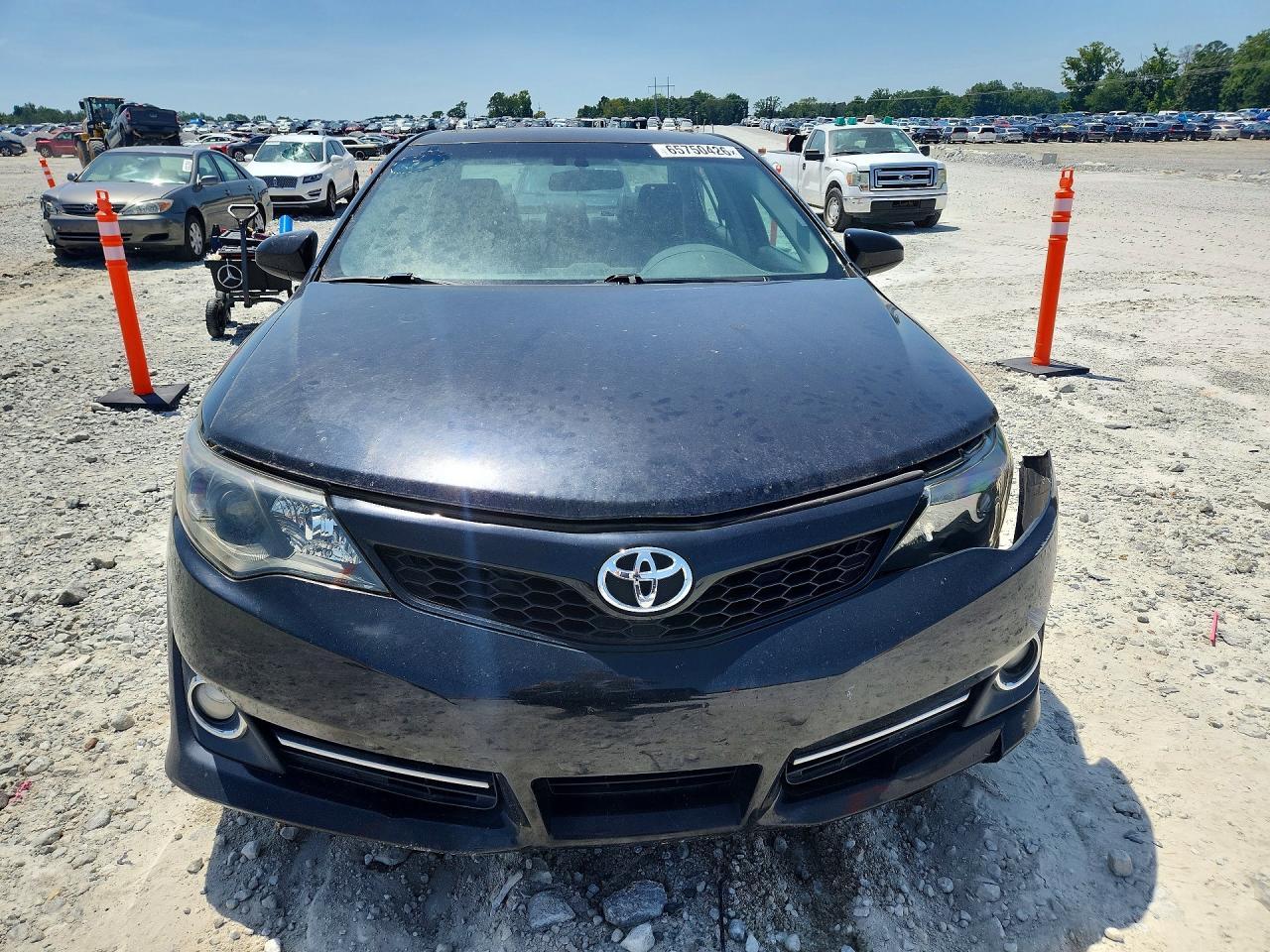 2012 Toyota Camry Se Sport Limited Edition - Image 5