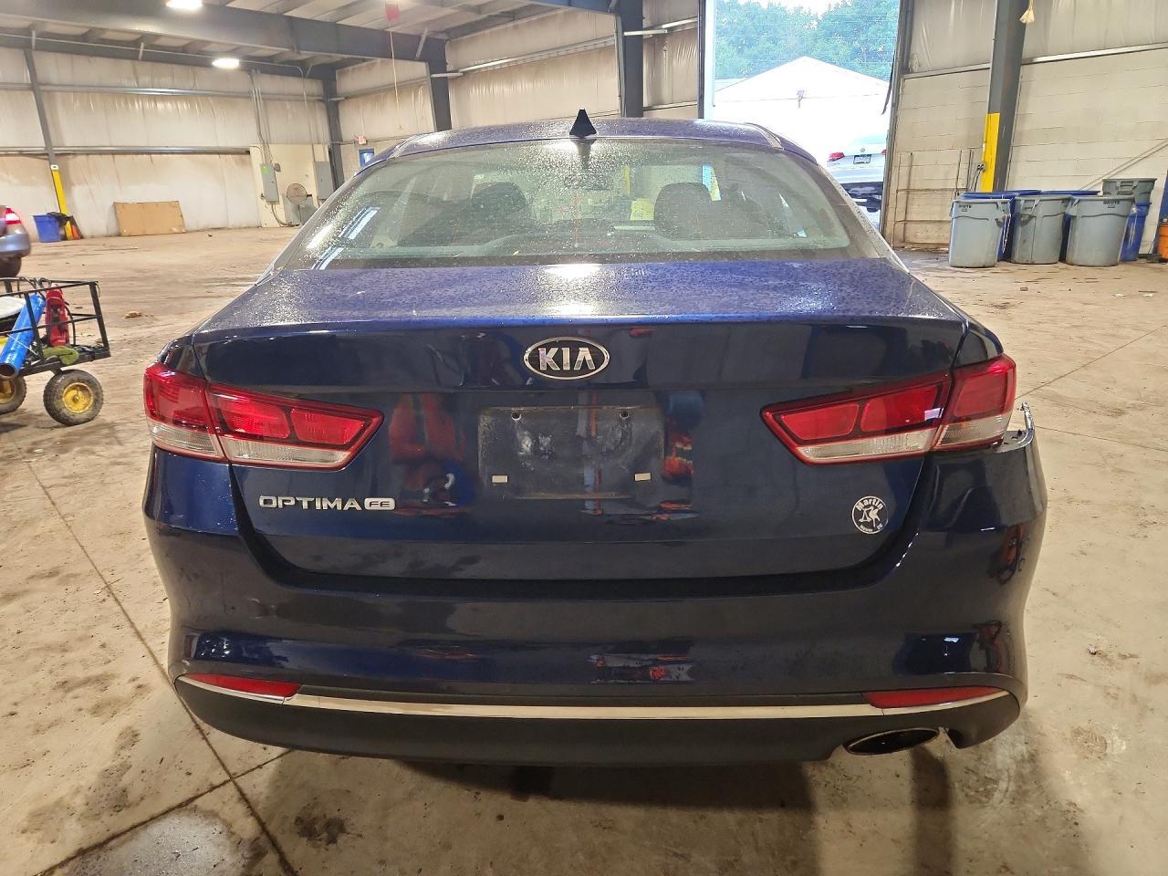 2017 Kia Optima Lx - Фото 6