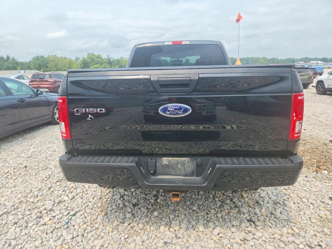 2017 Ford F150 Super Cab - Фото 6