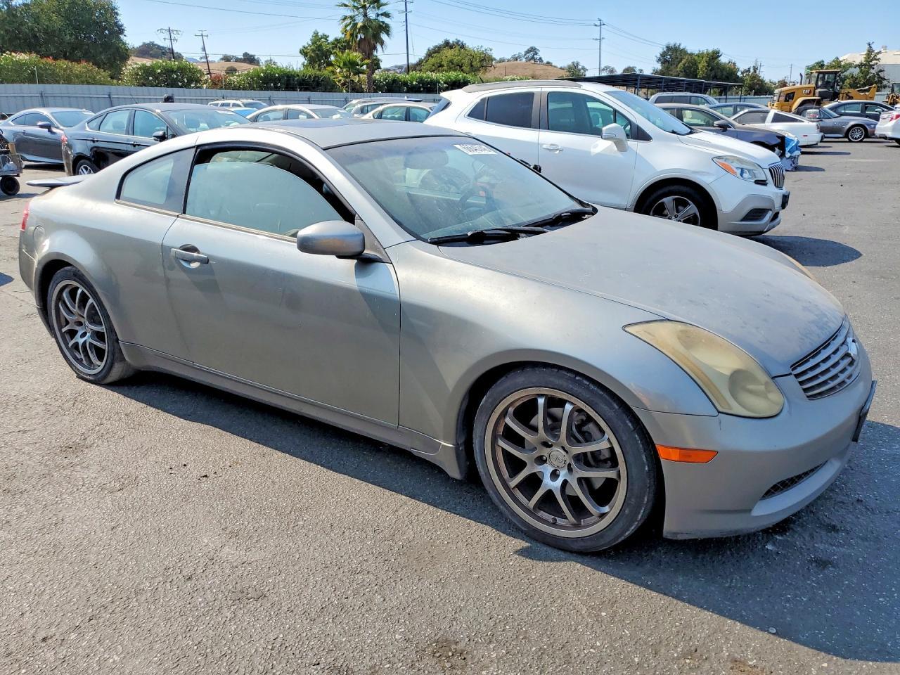 2005 Infiniti G35 Base - Image 4