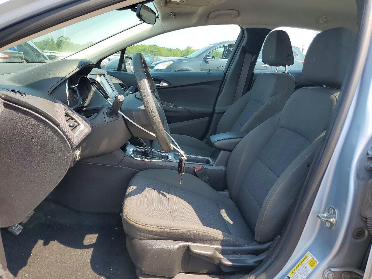 2017 Chevrolet Cruze Ls - Фото 7