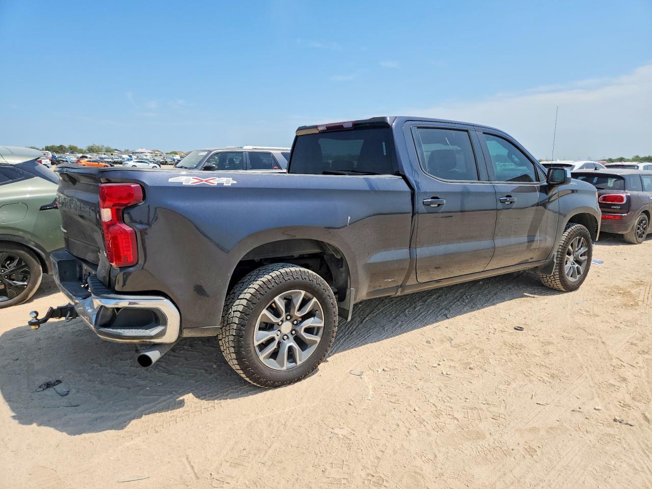 2022 Chevrolet Silverado K1500 Lt - Фото 3