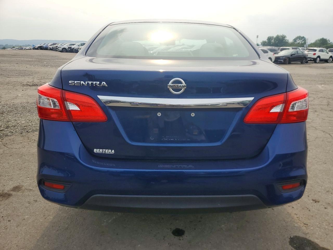 2017 Nissan Sentra S - Фото 6