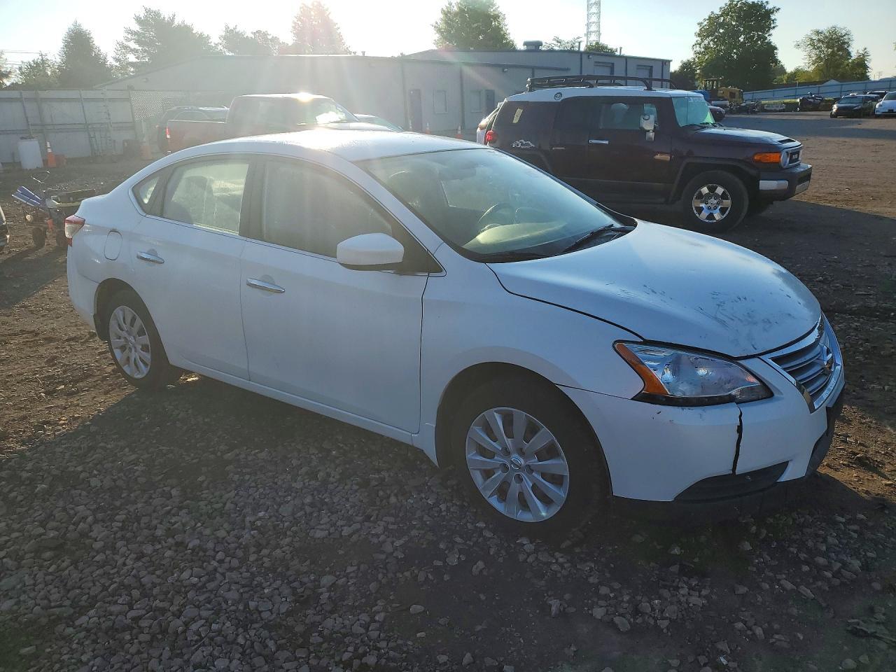 2014 Nissan Sentra S - Фото 4