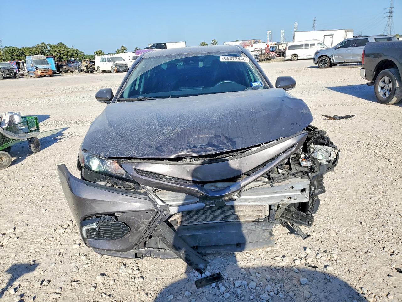 2022 Toyota Camry Se - Фото 5