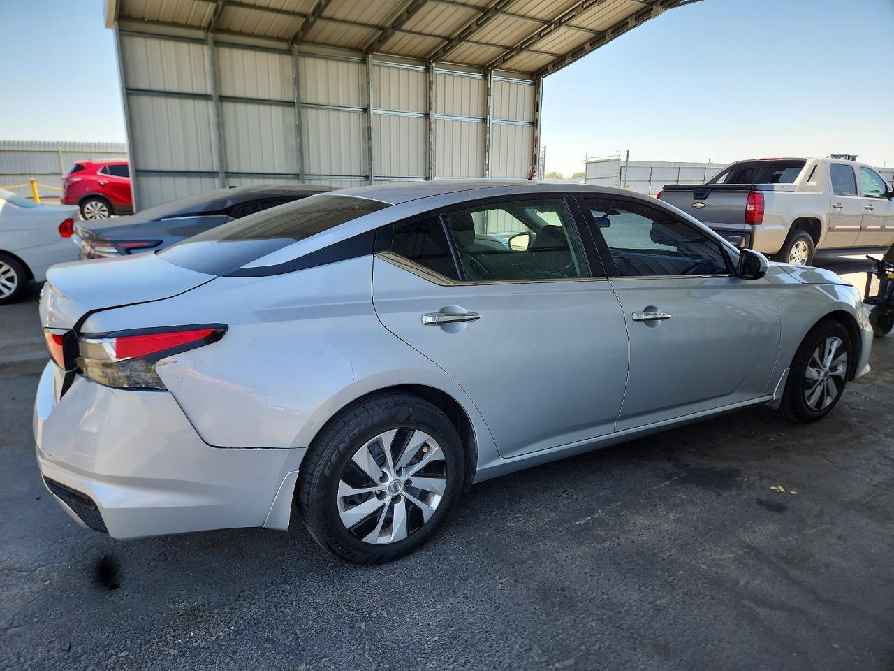 2022 Nissan Altima S - Image 3