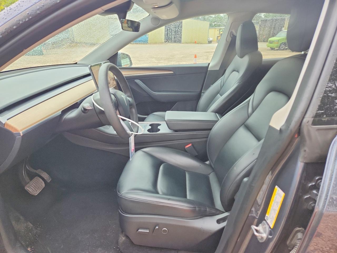 2023 Tesla Model Y - Image 7