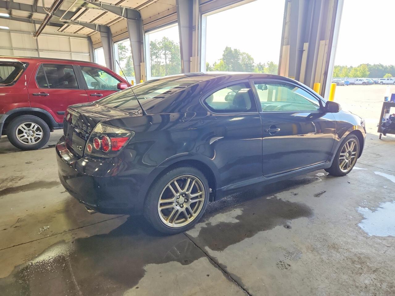2010 Scion Tc Base - Фото 3
