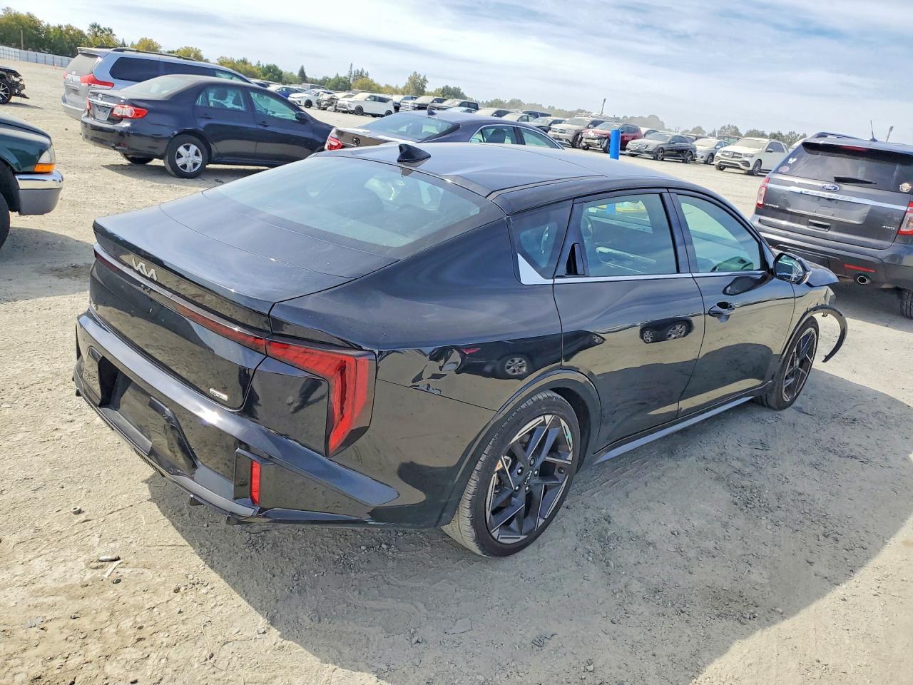 2025 Kia K4 Gt Line - Фото 3