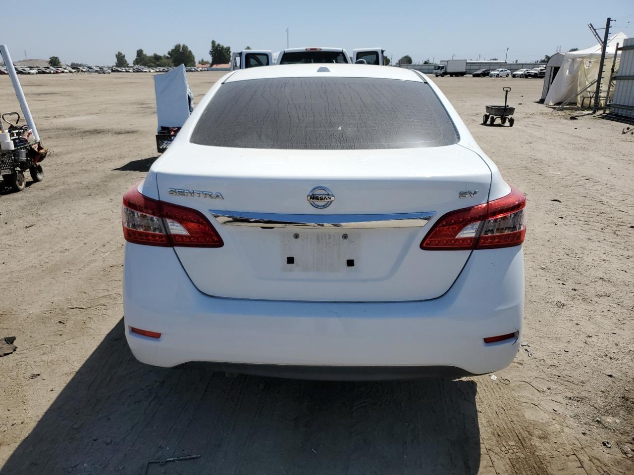 2015 Nissan Sentra S - Фото 6