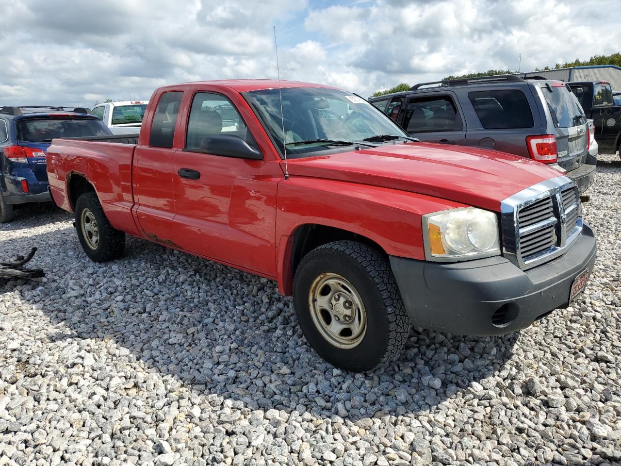 2005 Dodge Dakota St - Image 4