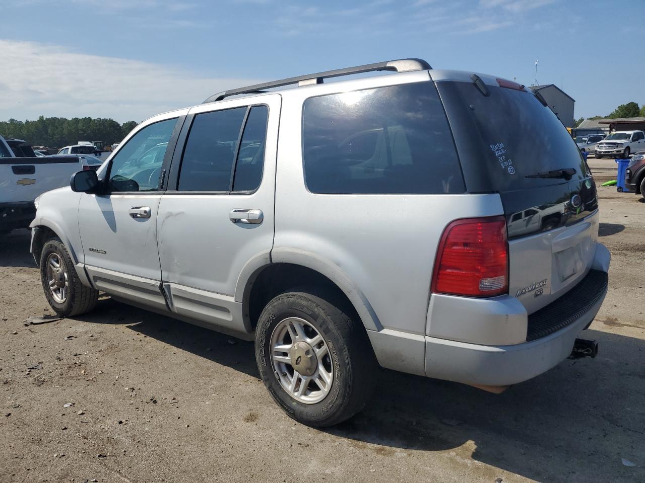 2002 Ford Explorer Xlt - Фото 2