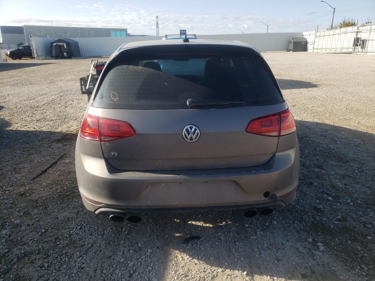 2017 Volkswagen Golf R - Image 6