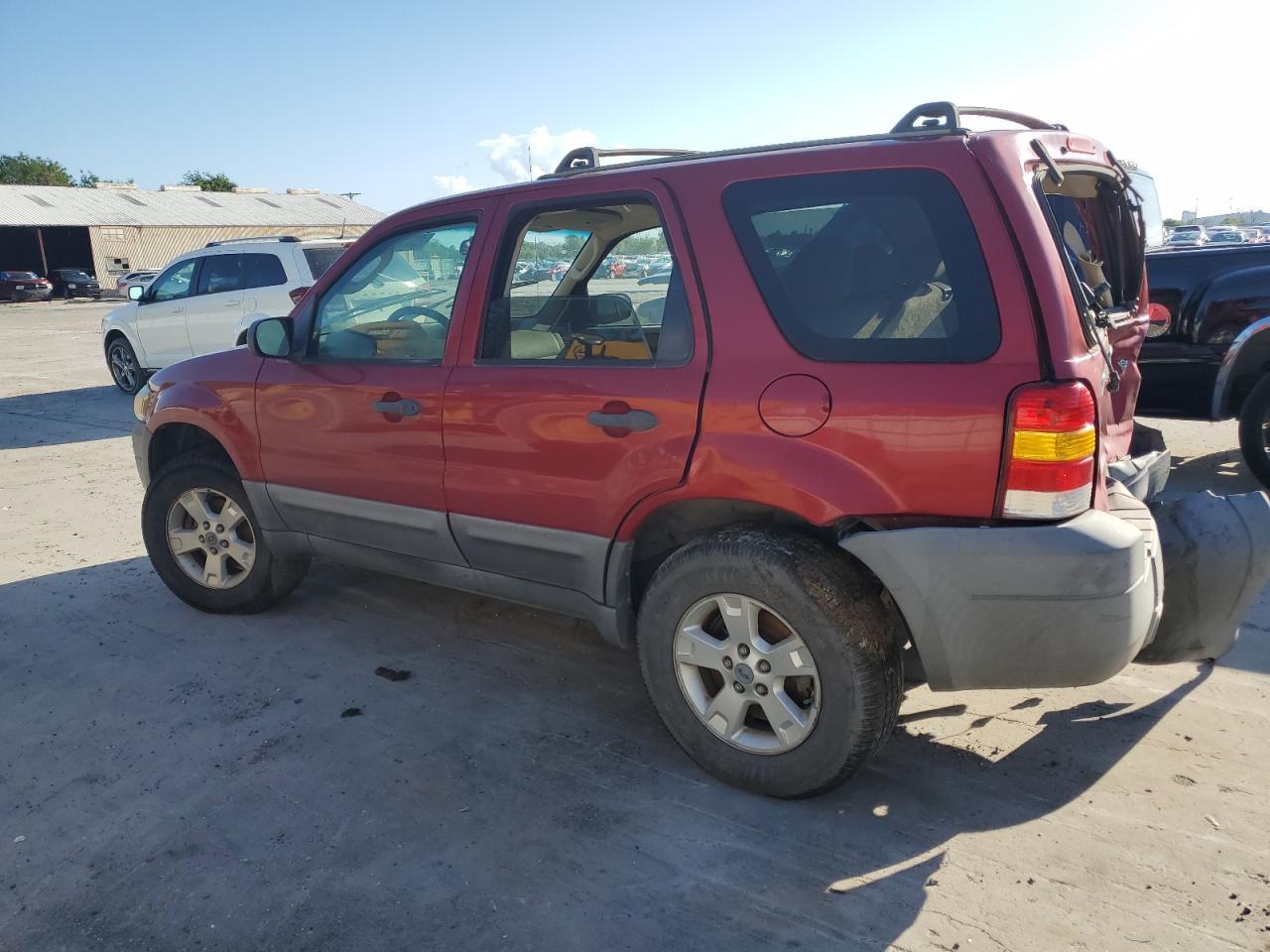 2007 Ford Escape Xlt - Image 2