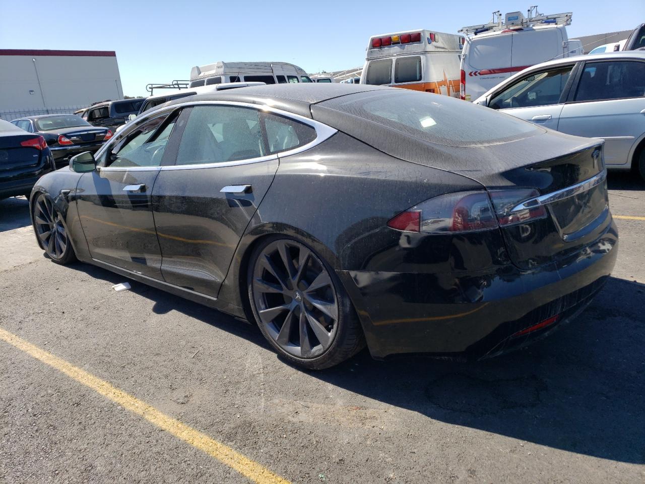 2020 Tesla Model S - Фото 2