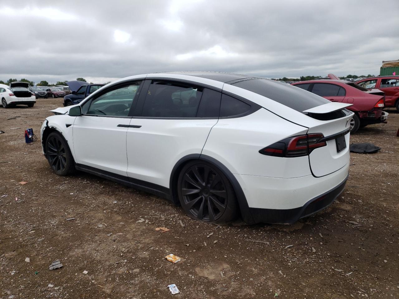 2022 Tesla Model X - Фото 2